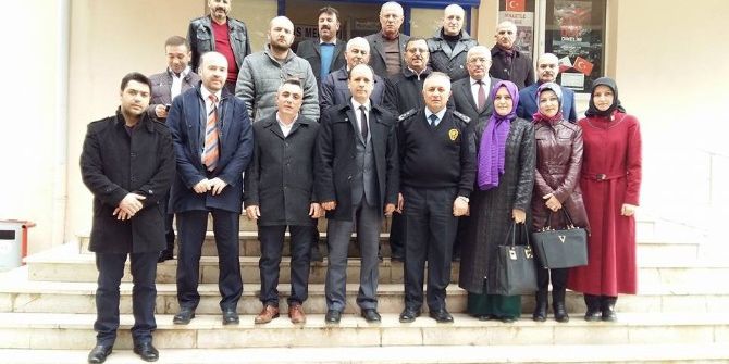 Bozüyük Devletinin Ve Polisinin Yanında