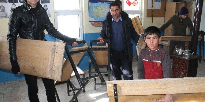 Ak Partili Başkandan Eğitime Destek