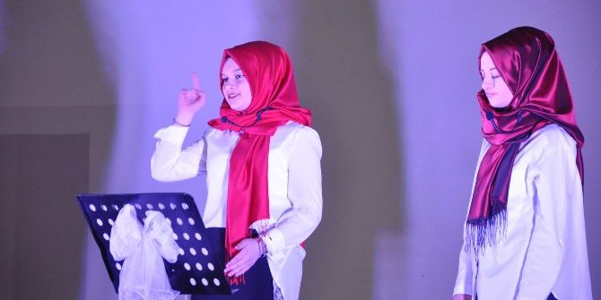 İşaret Diliyle İlahi Ödül Getirdi