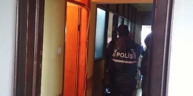 Hdp Binasında Polis Arama Yaptı