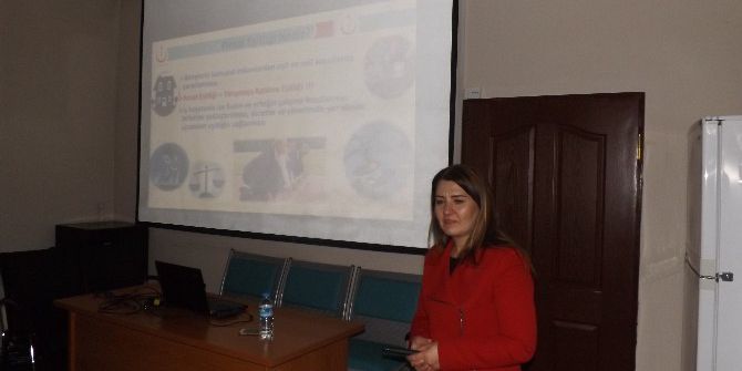 Kars’ta “Kadın-erkek Fırsat Eşitliği" Eğitimi