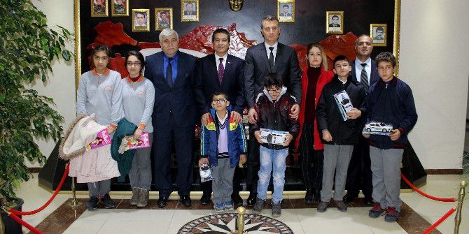 Müdür Kızılkaya Ve Öğrenciler Emniyet Müdürü Alper’e Taziyelerini İlletti