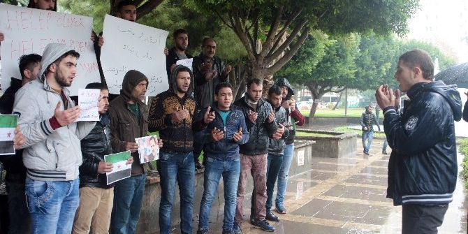 Yağmur Altında Ateşli Eylem