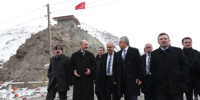 Bakan Soylu’dan Mehmetçik’e Ziyaret