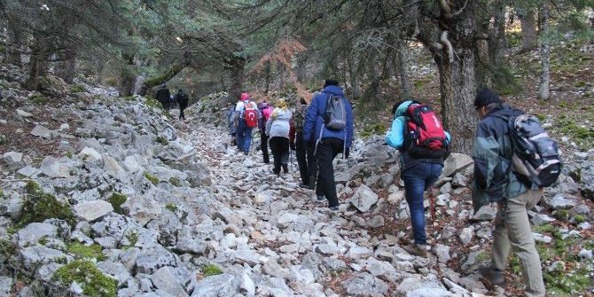 Beyşehirli Doğa Tutkunlarından Doğada Teröre Lanet Yürüyüşü