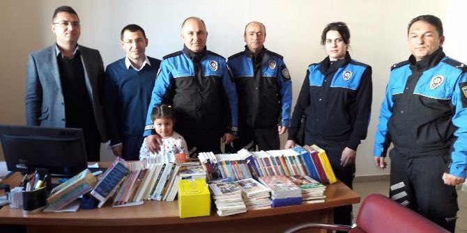 Tdp’den 10 Okula Kitap Yardımı