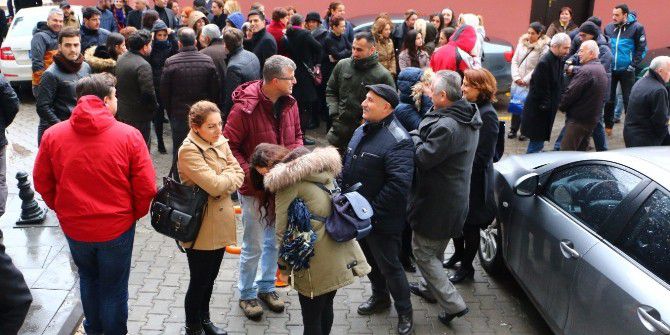 Belediye Başkanı Yangın İhbarında Bulunup Kameradan İzledi