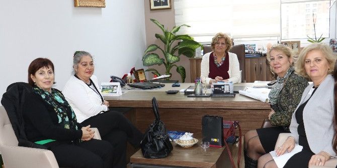 Kadınlar Şiddete Karşı Mücadele Başlattı