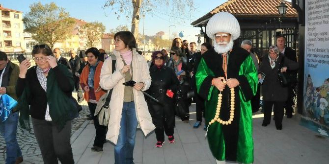 Akşehir’e Gelen Misafirleri Nasreddin Hoca Karşılıyor