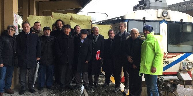 Sakaryalılar “Ada Treni” İçin İmza Kampanyası Başlattı