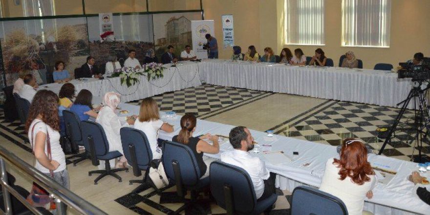 Tobb’lu Kadınlar ’Ekonomik Sorunları’ Tartışıyor