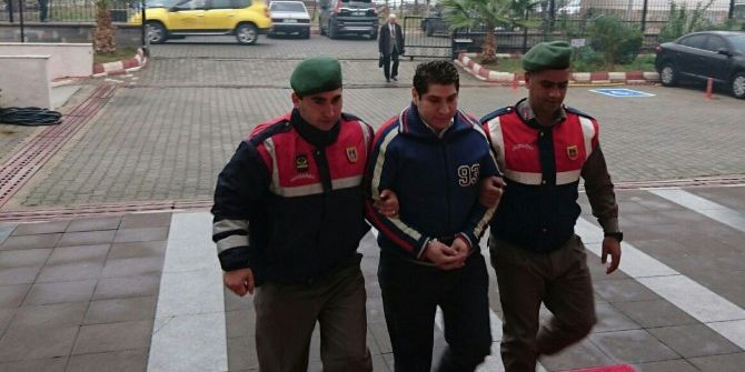 9 Suçtan Aranan Şüpheli Jandarmaya Yakalandı