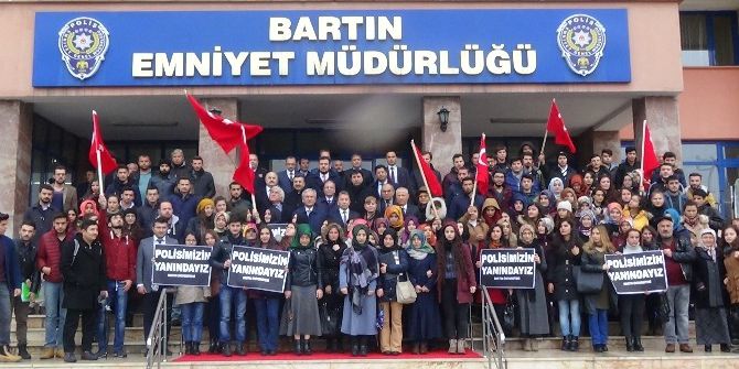 Bartın Üniversitesi Öğrencilerinden Polislere Taziye Ziyareti