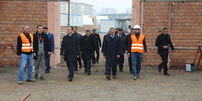 Atatürk Kız Lisesi İnşaatında İnceleme