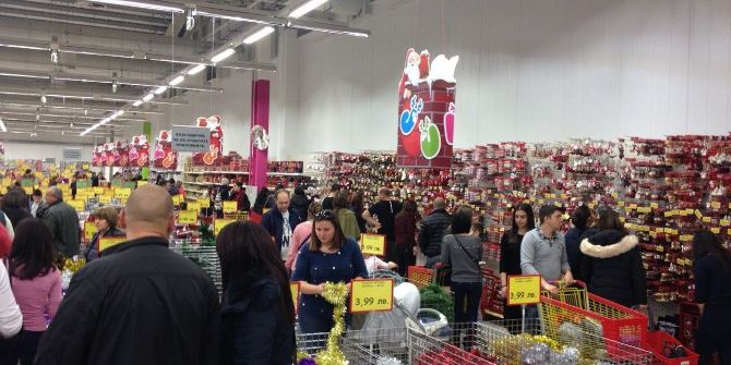 Çıldırmış Gibi Alışveriş Yapıyorlar