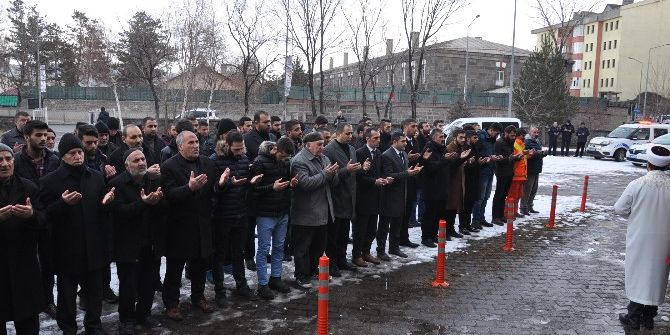 Kars Ülkü Ocakları İstanbul Şehitleri İçin Gıyabi Cenaze Namazı