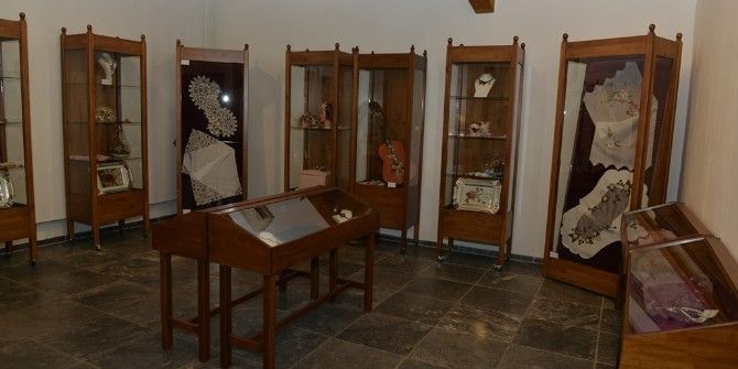 Dünden Bugüne İğne Oyaları Sergilendi