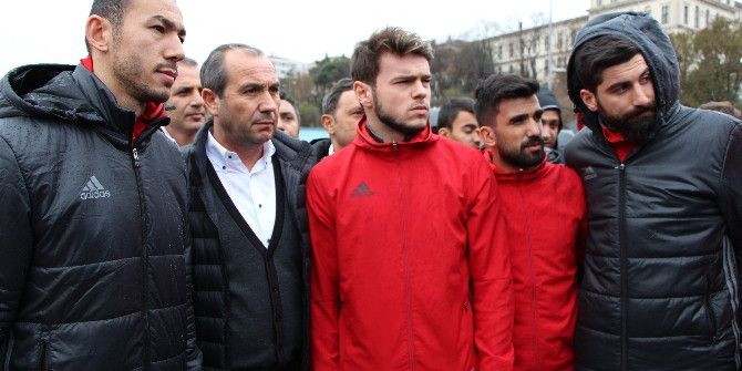Babasını Terör Saldırısında Kaybeden Umut Bulut, Beşiktaş’taki Saldırıyı Unutmadı