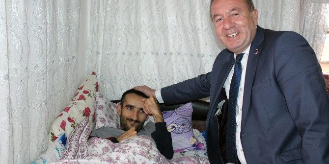 Başkan Şahiner Sepetçi Ailesini Sevindirdi