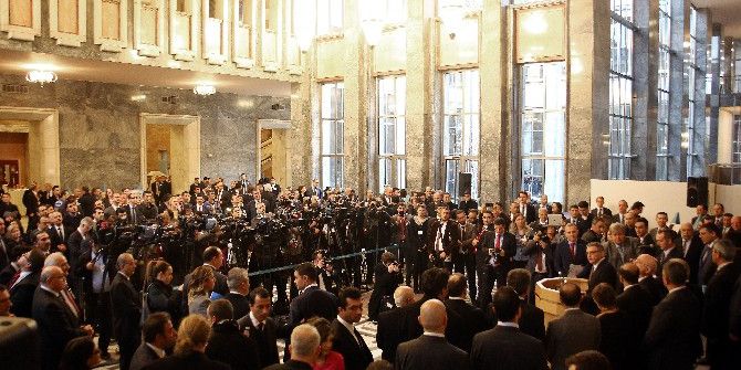 Çekya, Tbmm’ye Avizeleri Teslim Etti