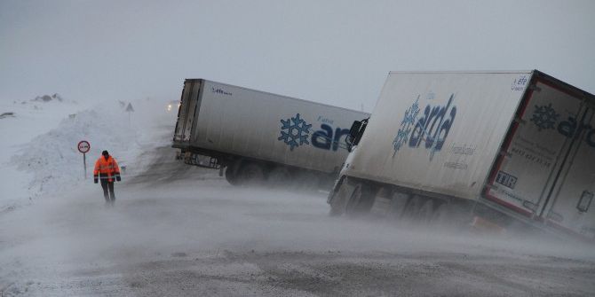 Ardahan’da Tipi Ulaşımı Aksatıyor