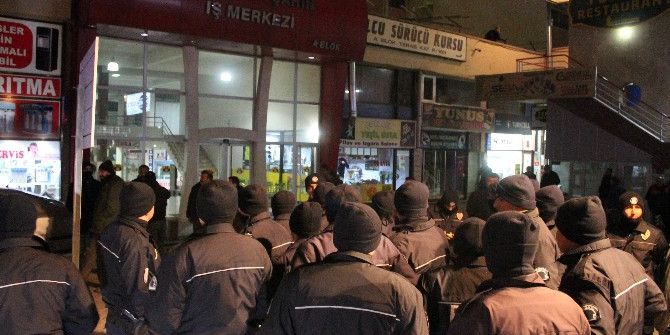 Konya’da Hdp İl Binasına Saldırı