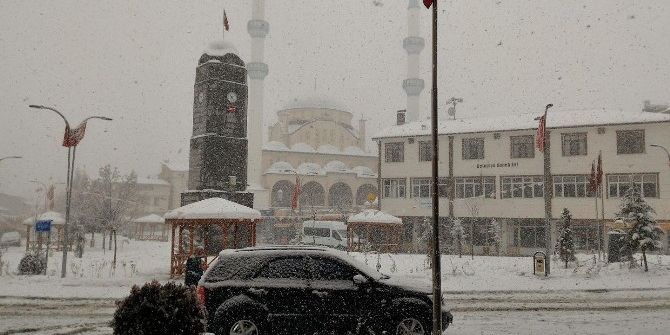 Tokat’ın Başçiftlik İlçesinde Eğitime Kar Engeli