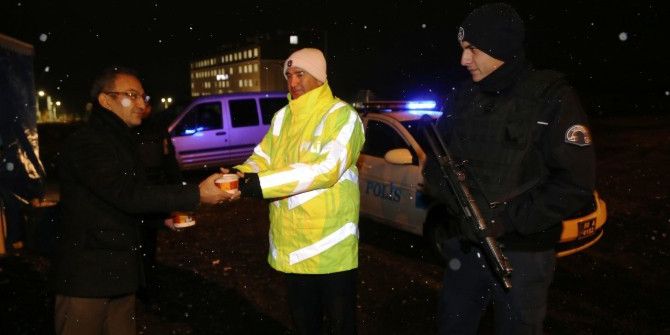 Nevşehir Valiliği, Polis Ve Askere Çorba İkram Etti
