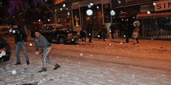 Kars’ta Yoğun Kar Yağışı