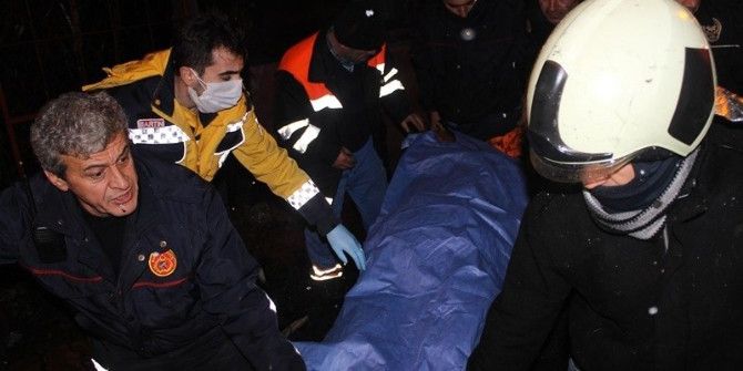 Ahşap Evdeki Yangında Yaşlı Kadın Hayatını Kaybetti