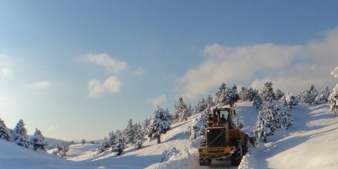 Büyükşehir Belediyesi Ekipleri, Kar Yağışına Karşı Hazırlıklarını Tamamladı
