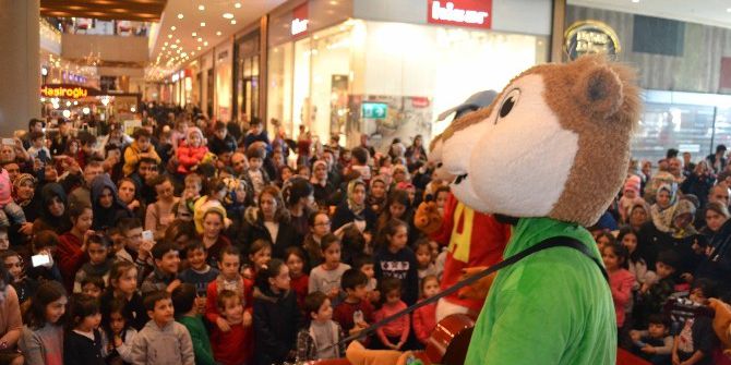 Minikler, Alvin Ve Arkadaşları İle Eğlenceye Doydu