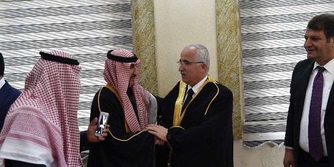 Vali Tuna Akçakale’de Kanaat Önderleriyle Buluştu