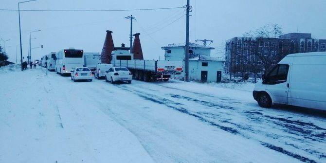 Nevşehir-aksaray Karayolu Trafiğe Kapatıldı