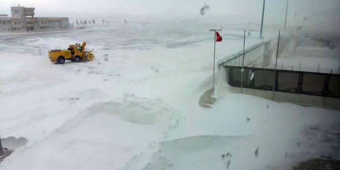 Konya’da Uçuşlara Kar Engeli