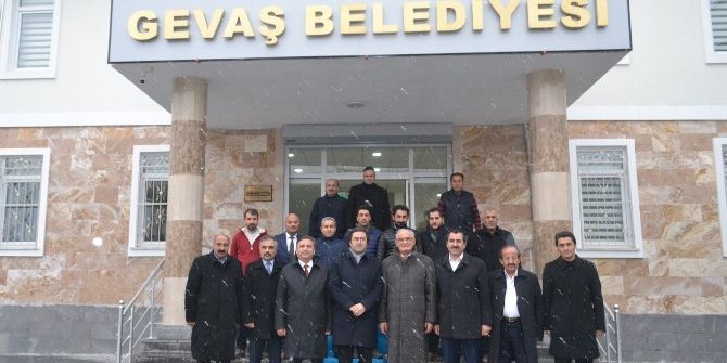 Başkan Yılmaz Gevaş’ta