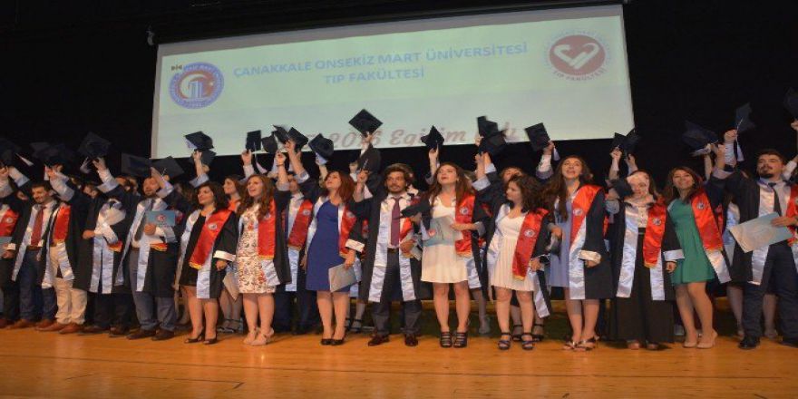 Tıp Fakültesi Mezuniyet Töreni Yapıldı