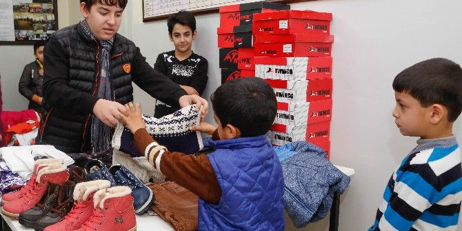 Yetimleri ‘Kardeşim Üşümesin Projesi’ Sevindirdi