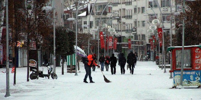 Bolu Kent Merkezi Beyaz Büründü