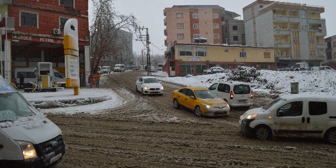 Şırnak’ta Eğitime Kar Arası