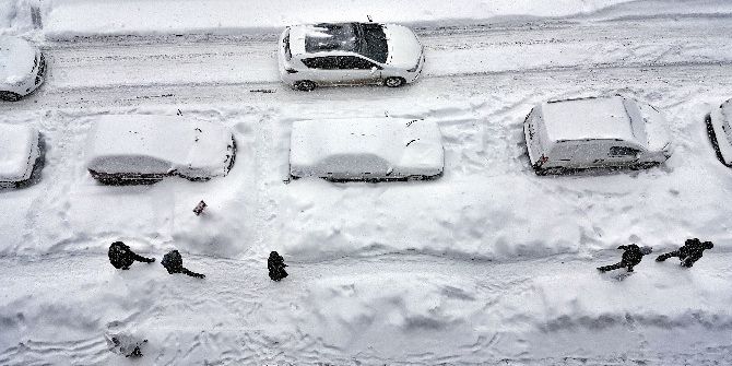 Kar Ve Tipi Hava Ulaşımını Engelledi