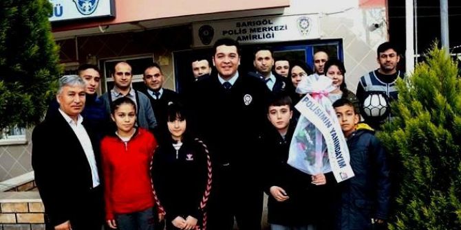 Sarıgöllü Öğrencilerden ’Polisimizin Yanındayız’ Ziyareti