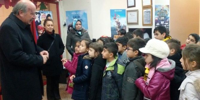 Söğüt Belediyesi’nden Minik Öğrencilere Kukla Tiyatrosu