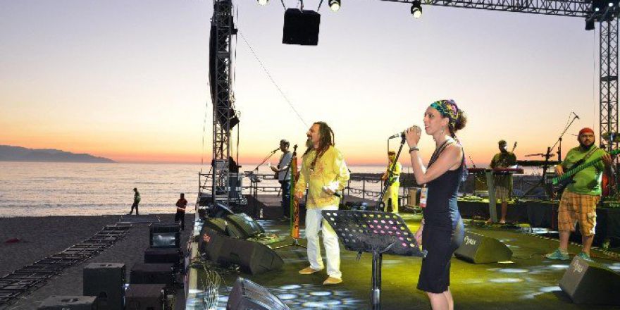 Kuşadası Gençlik Festivali Başladı