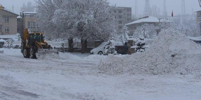 Horasan Belediyesinden Kar Mesaisi