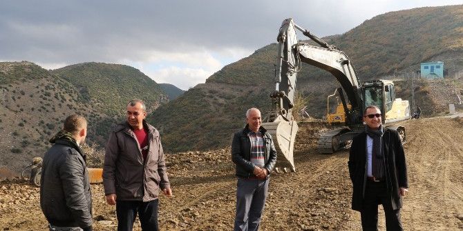 Büyükşehirin Yol Çalışmaları Sürüyor