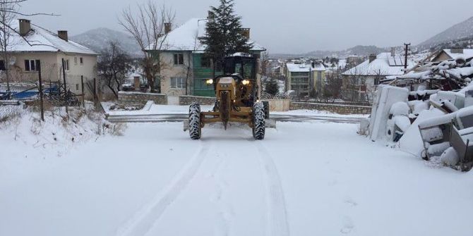 Beyşehir Ve Derebucak’ta Kar Yağışı Ulaşımda Aksamalara Yol Açıyor