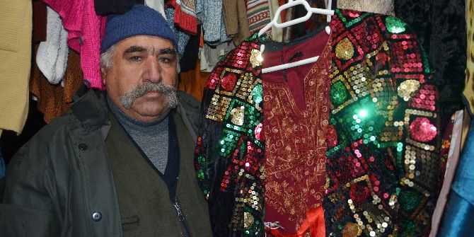 Filmlere Kostümler Eski Tellal Pazarından