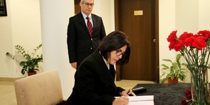 Kktc Meclis Başkanı Siber, Taziye Defterini İmzaladı