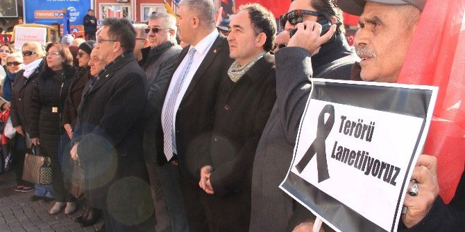 Edremitli Tek Yürek Haykırdı: “Ülkemizi Böldürtmeyeceğiz!”